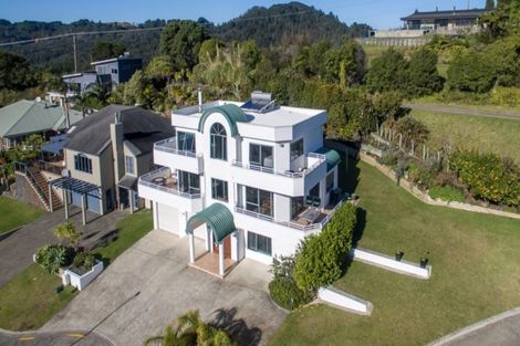 Photo of property in 125 Pacific View Drive, Whangamata, 3620