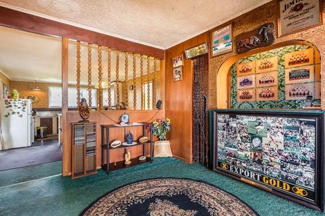 Photo of property in 8 Binsted Road, New Lynn, Auckland, 0600