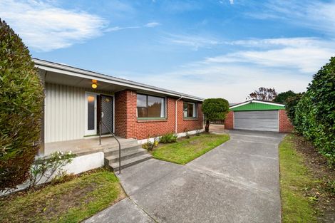 Photo of property in 70 Toorak Avenue, Avonhead, Christchurch, 8042