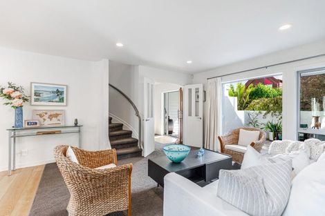 Photo of property in 18a Sylvan Park Avenue, Milford, Auckland, 0620