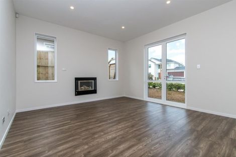 Photo of property in 27 Edgewater Drive, Karaka, Papakura, 2113