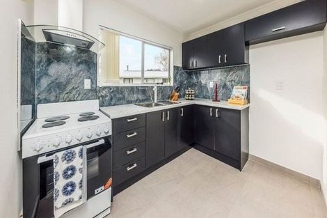 Photo of property in 2/11 Rollerson Street, Papakura, 2110