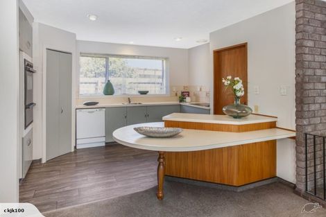 Photo of property in 27 Ben Nevis Drive, Broomfield, Christchurch, 8042