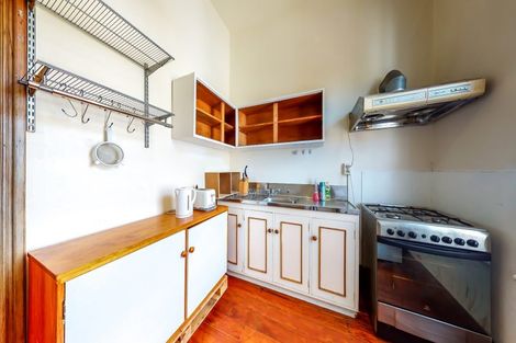 Photo of property in 27 Myrtle Crescent, Mount Cook, Wellington, 6021