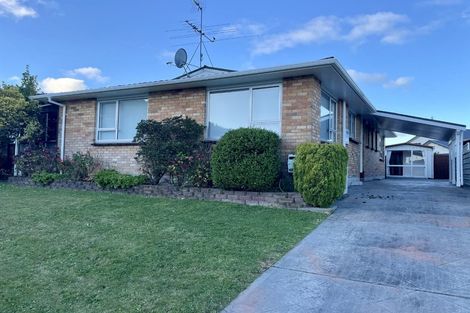Photo of property in 8 Tacoma Drive, Totara Park, Upper Hutt, 5018