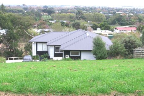 Photo of property in 62 Kakariki Grove, Waikanae, 5036