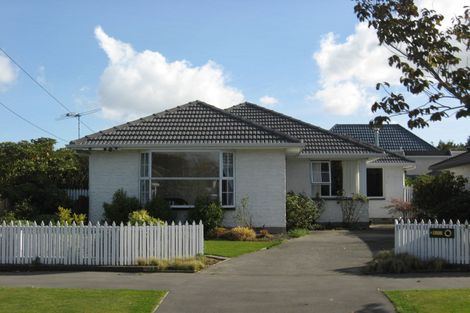Photo of property in 4 Solway Avenue, Ilam, Christchurch, 8041
