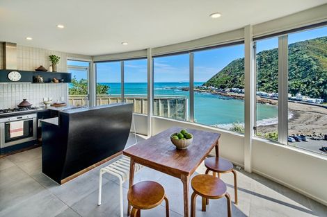 Photo of property in 42 Owhiro Bay Parade, Owhiro Bay, Wellington, 6023