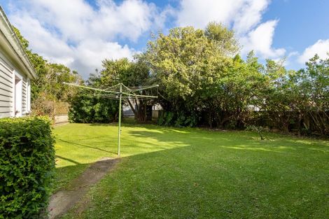 Photo of property in 72 Durham Crescent, Fairfield, Lower Hutt, 5011