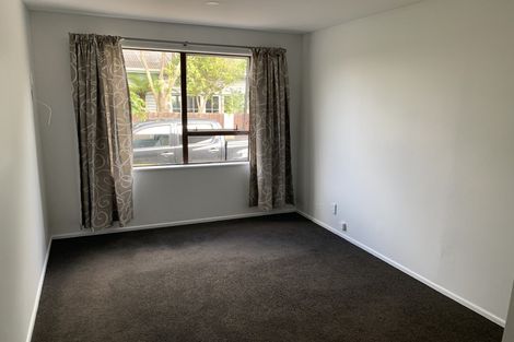 Photo of property in 32 Prestons Road, Redwood, Christchurch, 8051