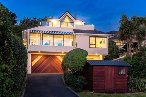 Photo of property in 24 Sunset Parade, Plimmerton, Porirua, 5026