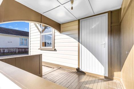 Photo of property in 44 Tennyson Street, Dannevirke, 4930