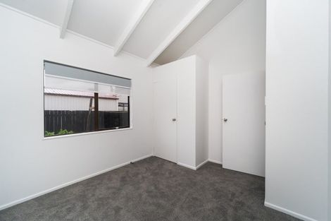 Photo of property in 2 Peter Hall Drive, Kelvin Grove, Palmerston North, 4414