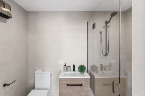 Photo of property in 145 Mount Pleasant Road, Mount Pleasant, Christchurch, 8081