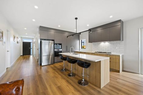 Photo of property in 12 Korowhiti Road, Clarks Beach, 2122