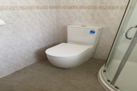 Photo of property in 10 Strid Road, Te Atatu South, Auckland, 0610