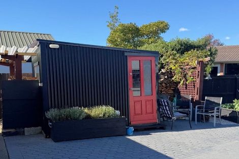 Photo of property in 18 Lowry Avenue, Redwood, Christchurch, 8051