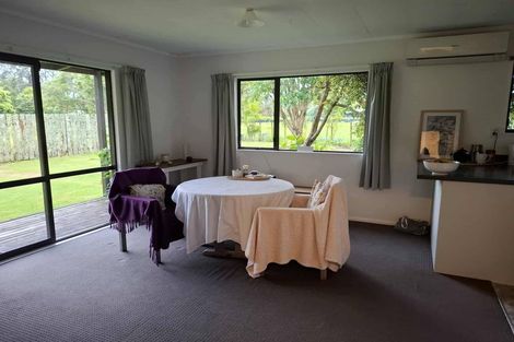Photo of property in 8b Carthew Street, Okato, 4335