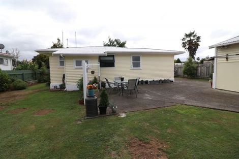 Photo of property in 3 Mathew Street, Dannevirke, 4930