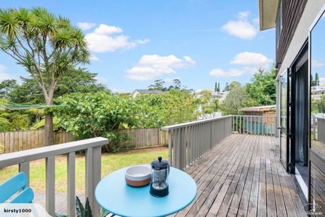 Photo of property in 7 Juneau Place, Glendene, Auckland, 0602