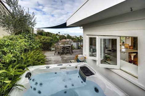 Photo of property in 27 Thompson Road, Bluff Hill, Napier, 4110