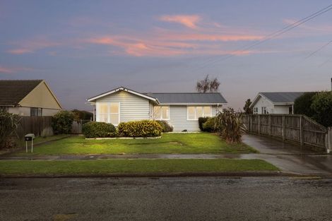 Photo of property in 30 Paddington Street, Northcote, Christchurch, 8052