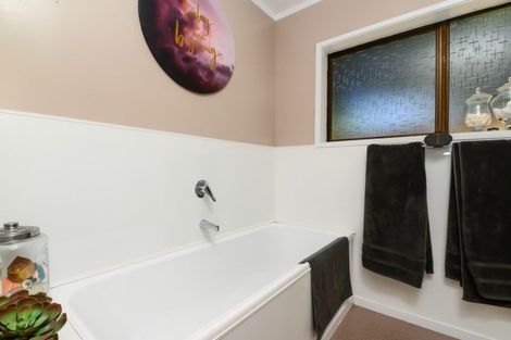 Photo of property in 1u3 Saint Olpherts Avenue, Hamilton East, Hamilton, 3216