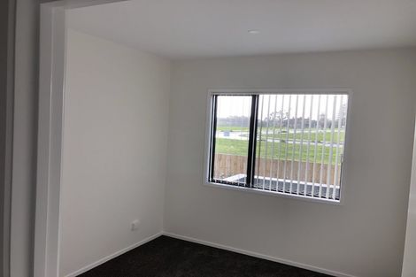 Photo of property in 65 Hayfield Way, Karaka, Papakura, 2113