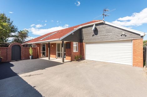 Photo of property in 116 Yaldhurst Road, Sockburn, Christchurch, 8042