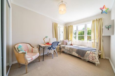 Photo of property in 30 Korokoro Road, Korokoro, Lower Hutt, 5012