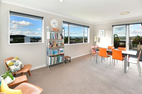 Photo of property in 56 Grovenor Drive, Orewa, 0931
