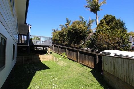 Photo of property in 15 Katrina Place, Massey, Auckland, 0614