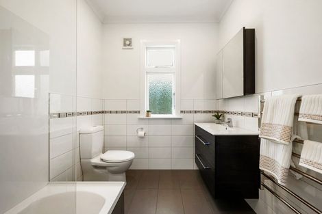 Photo of property in 6 Bentinck Avenue, Strathmore Park, Wellington, 6022