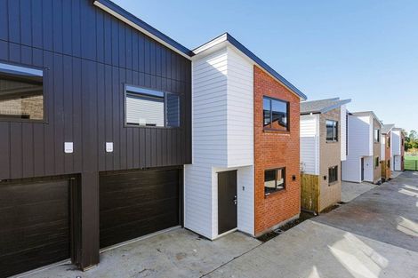 Photo of property in 100 Seymour Road, Sunnyvale, Auckland, 0612