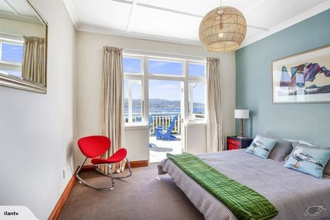 Photo of property in 49 Hungerford Road, Lyall Bay, Wellington, 6022