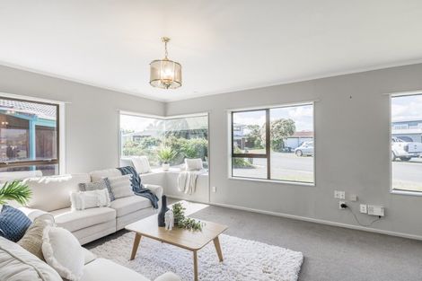 Photo of property in 45 Olive Terrace, Paraparaumu Beach, Paraparaumu, 5032