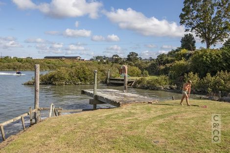 Photo of property in 18 Kent Terrace, Riverhead, 0820