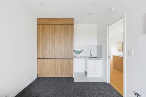 Photo of property in 13e King Richard Place, Browns Bay, Auckland, 0630