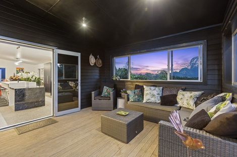 Photo of property in 418 Kaipikari Road, Urenui, 4375