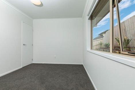 Photo of property in 7 Elder Place, Massey, Auckland, 0614