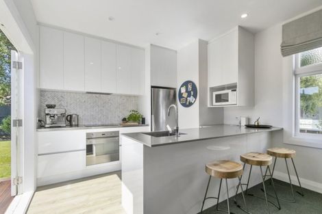 Photo of property in 7 Marsden Avenue, Karori, Wellington, 6012