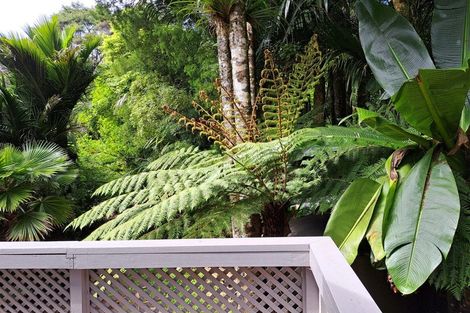 Photo of property in 27 Cascade Avenue, Waiatarua, Auckland, 0604
