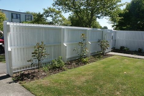 Photo of property in 9 Wadeley Road, Ilam, Christchurch, 8041