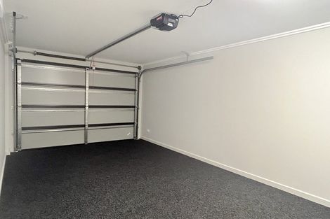 Photo of property in 5/35 Marine Parade, Hobsonville, Auckland, 0616