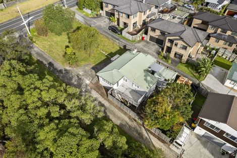 Photo of property in 692 Beach Road, Browns Bay, Auckland, 0630