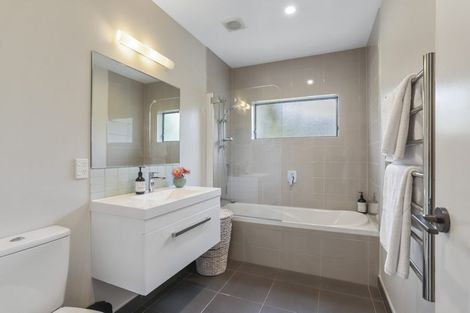 Photo of property in 8 Jays Road, Titirangi, Auckland, 0604