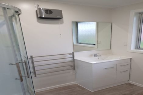 Photo of property in 28-28b Jane Grove, Paparangi, Wellington, 6037