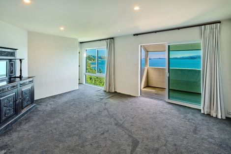 Photo of property in 5 Rangiuru Road, Mahina Bay, Lower Hutt, 5013