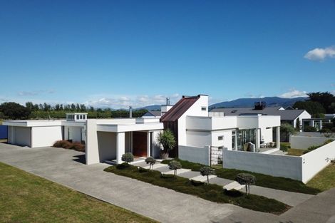 Photo of property in 10 Westwood Avenue, Greytown, 5712