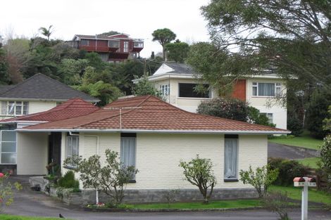 Photo of property in 2/2 Lorna Street, Lynmouth, New Plymouth, 4310